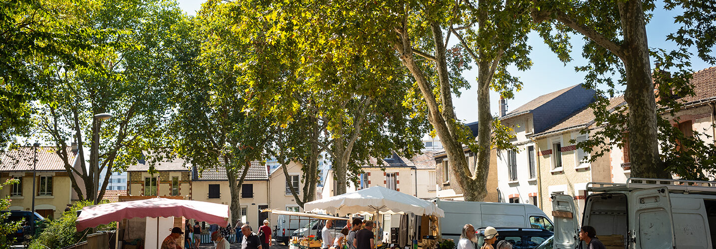 marche dans une rue