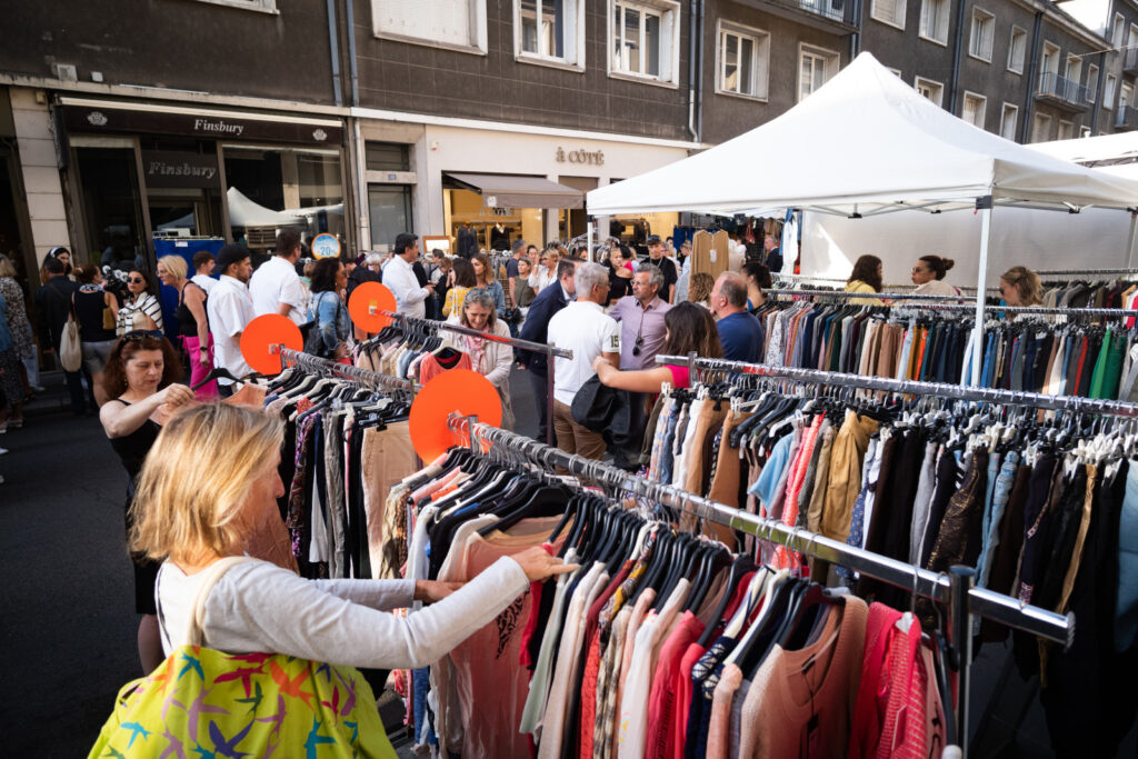 grande braderie de tours - Agrandir l'image, fenêtre modale