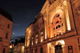 Facade extérieure de nuit du Grand Théâtre